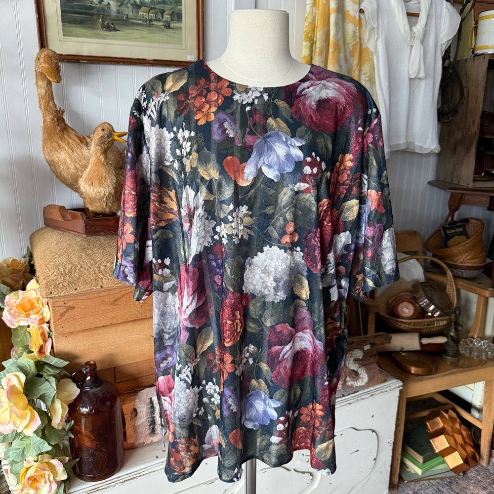 Vintage Floral Short Sleeve Blouse - Stunning!